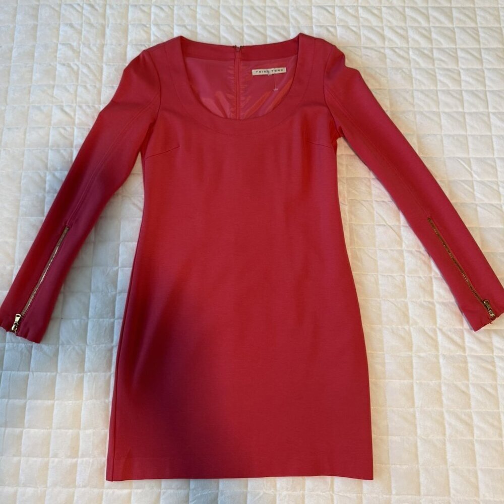 New Trina Turk coral Camilla Dress Scoop Long Sleeve Neck Size 4 - Picture 2 of 6